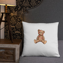 Laden Sie das Bild in den Galerie-Viewer, Love Bear Pillow
